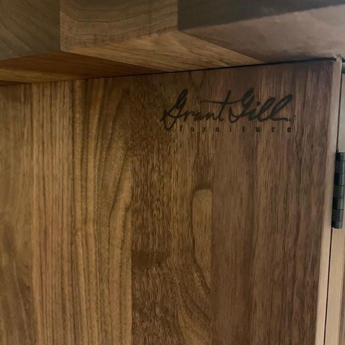 Branding iron to sign a table